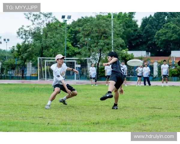 成都飞盘队在世界攀岩锦标赛中的心理素质表现分析与点评